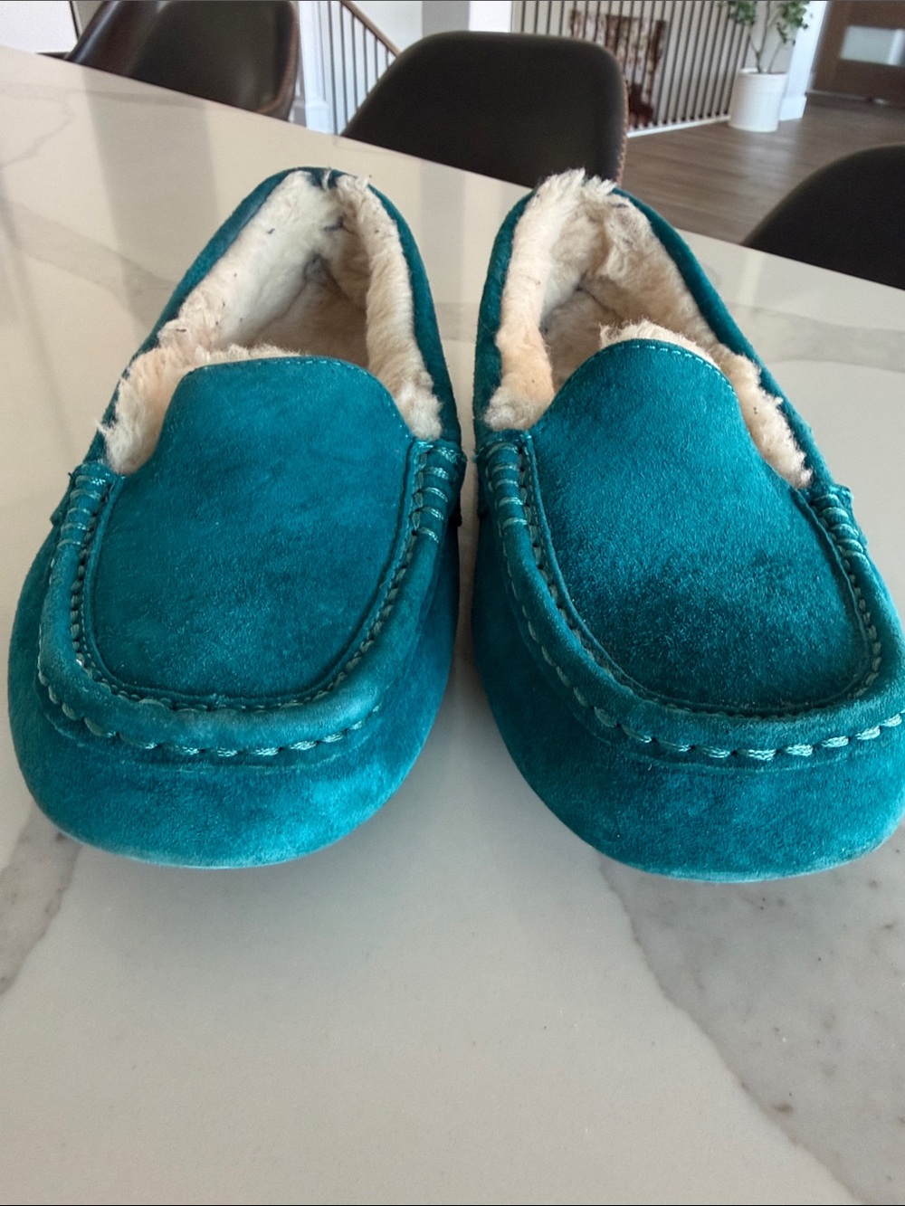 UGG Women’s Ansley Teal Suede Shearling-Lined Moccasin Slippers. Size 8. - Picture 2 of 11